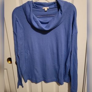 NWOT Cowl Neck GAP Thermal Top